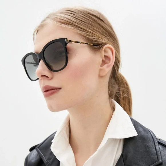Gucci | Accessories | Gucci Womens Square Black Gold Grey  display picture 1